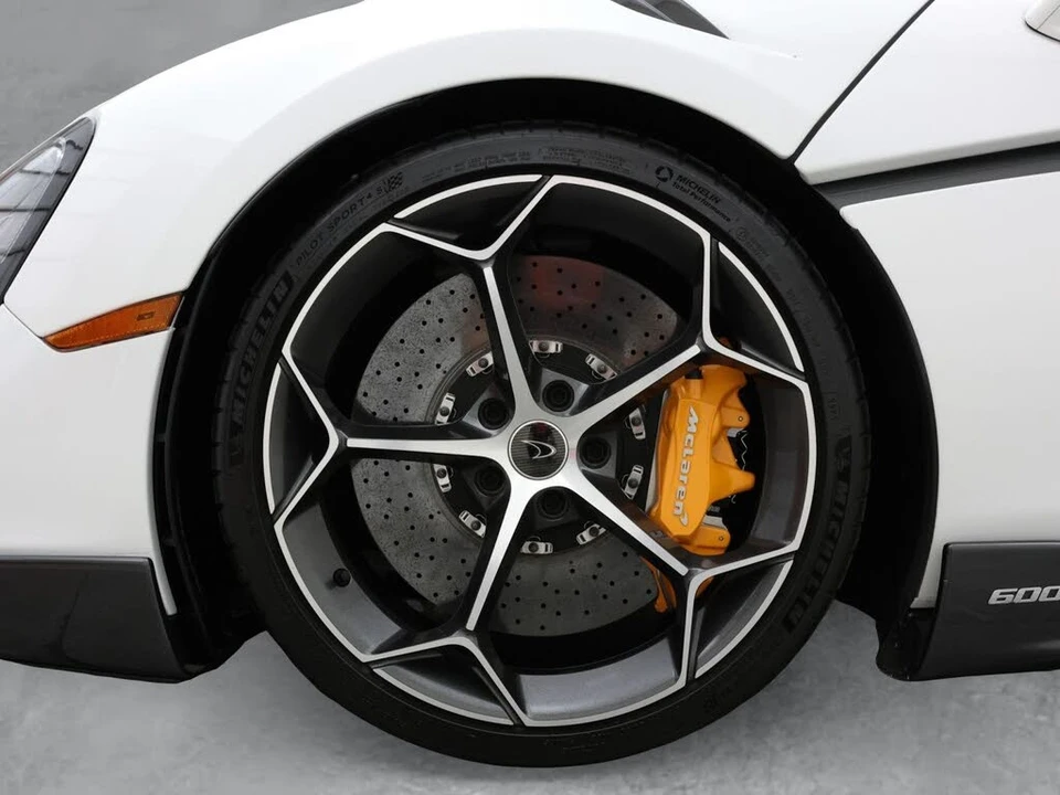 2020 McLaren 600LT Spider - Image 18 of 31