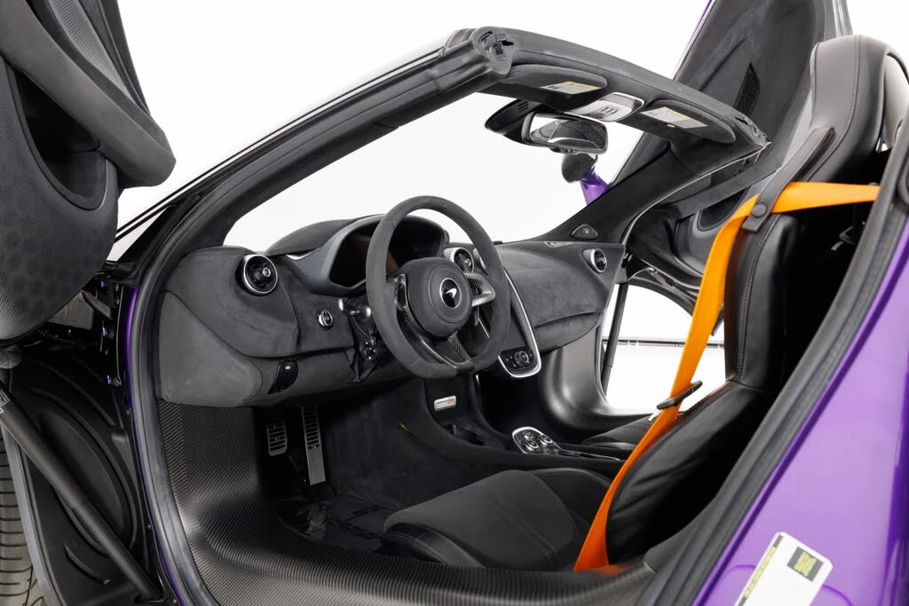 2020 McLaren 600LT Spider - Image 17 of 31
