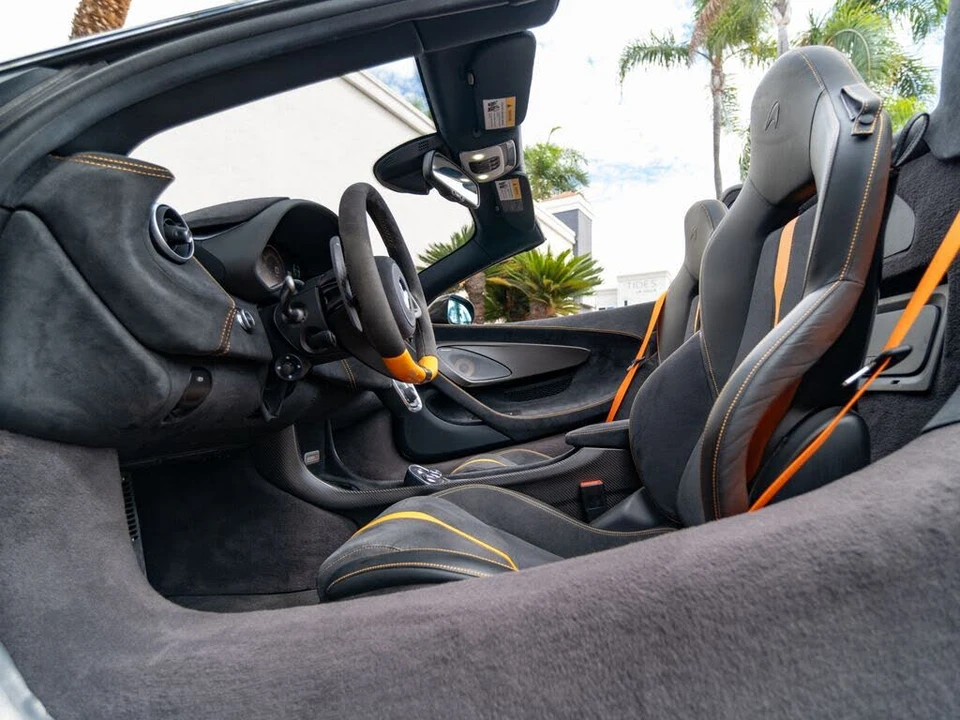 2020 McLaren 600LT Spider - Image 16 of 31