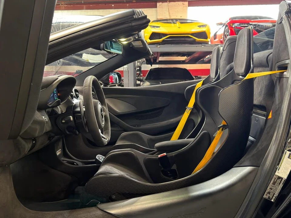 2020 McLaren 600LT Spider - Image 24 of 31