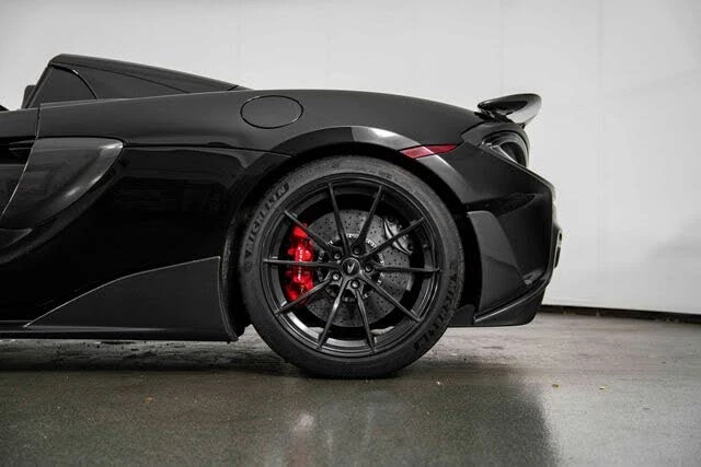 2020 McLaren 600LT Spider - Image 13 of 31