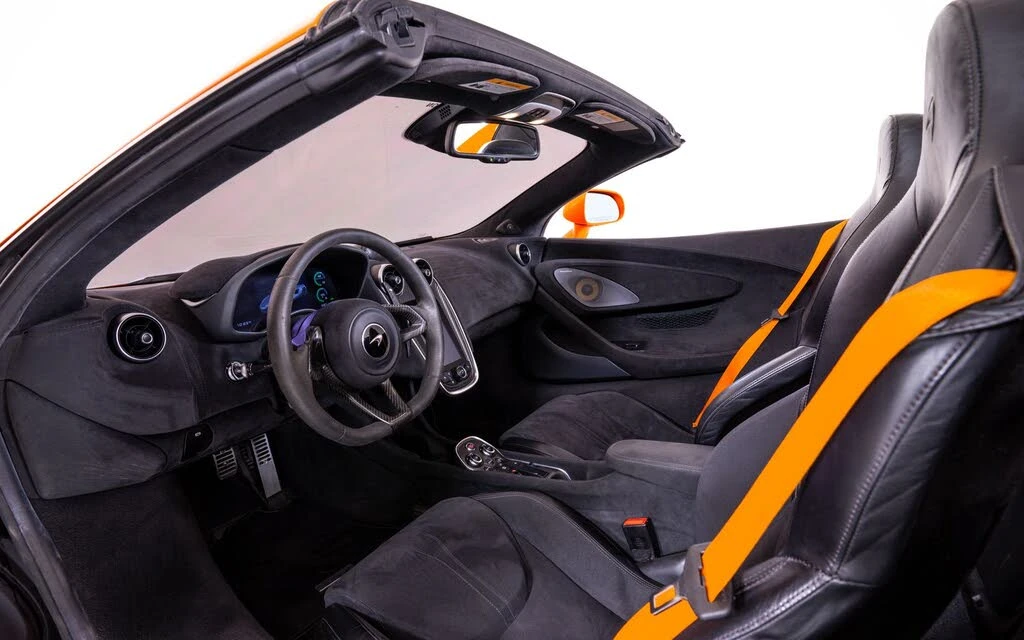 2020 McLaren 600LT Spider - Image 23 of 27