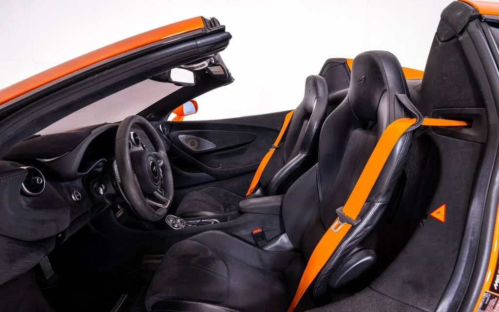 2020 McLaren 600LT Spider - Image 24 of 27
