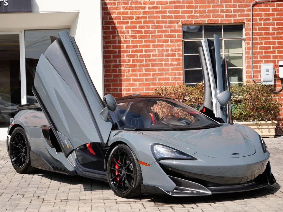 2020 McLaren 600LT Spider - Image 19 of 31