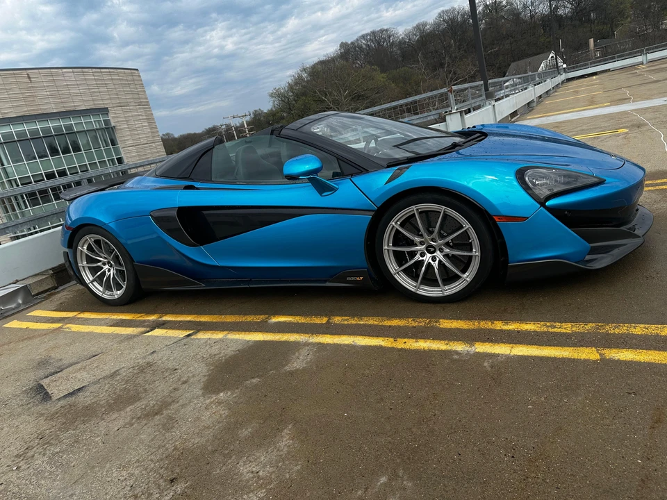 2020 McLaren 600LT Spider - Image 27 of 31