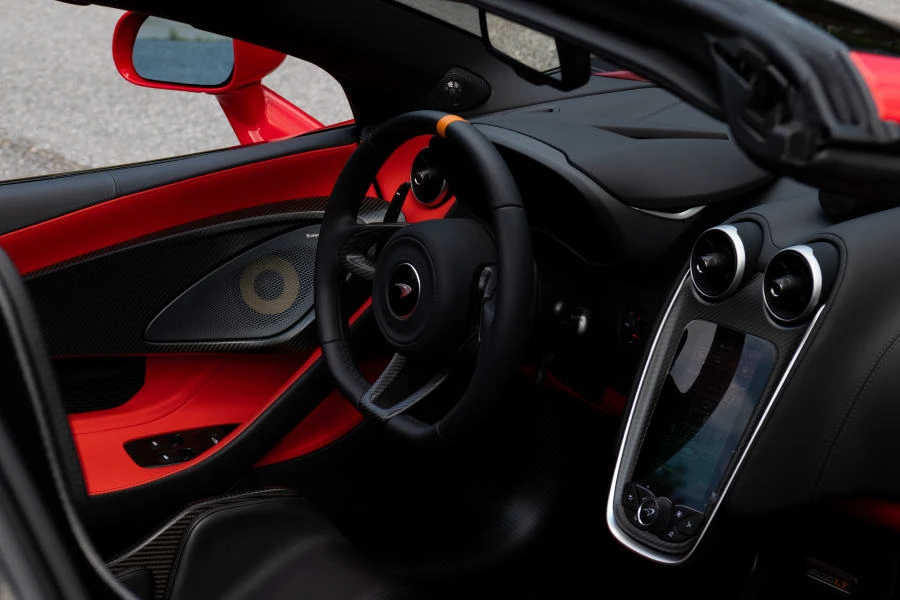 2020 McLaren 600LT Spider - Image 29 of 31