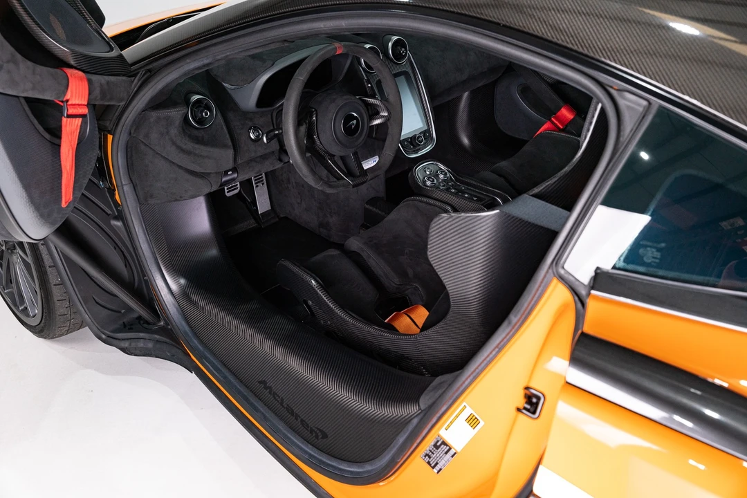 2020 McLaren 620R - Image 20 of 21