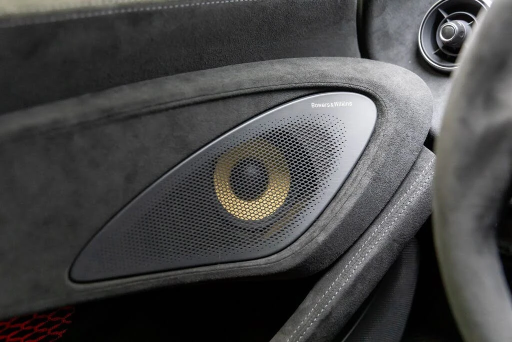 2020 McLaren 620R - Image 30 of 31