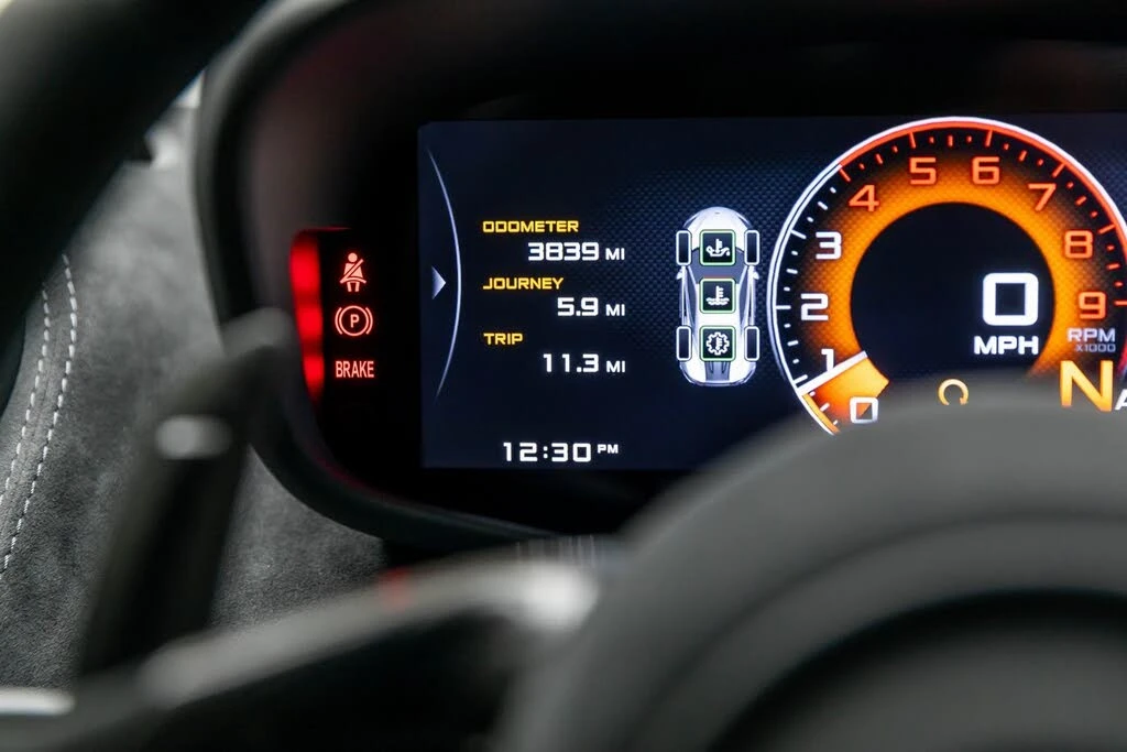 2020 McLaren 620R - Image 29 of 31