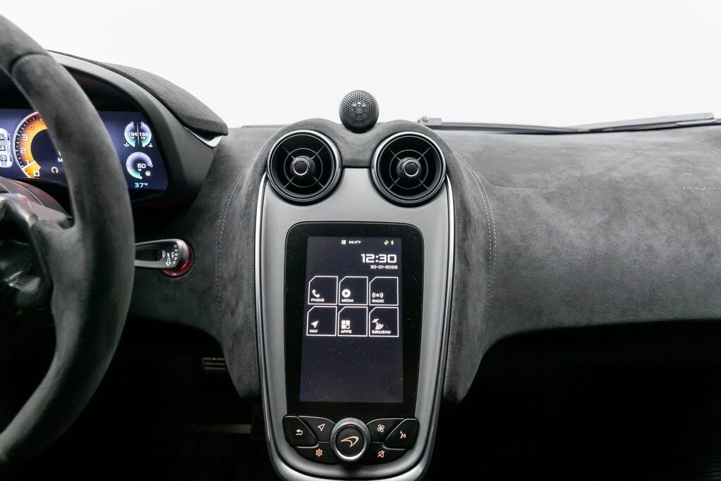 2020 McLaren 620R - Image 9 of 31