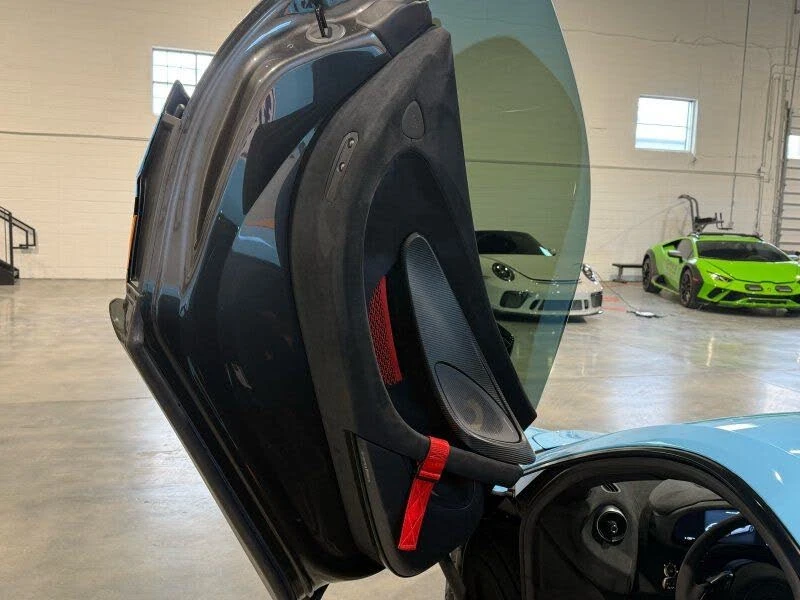 2020 McLaren 620R - Image 9 of 31