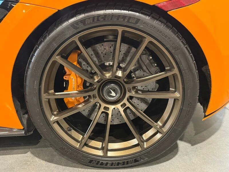 2020 McLaren 620R - Image 19 of 31