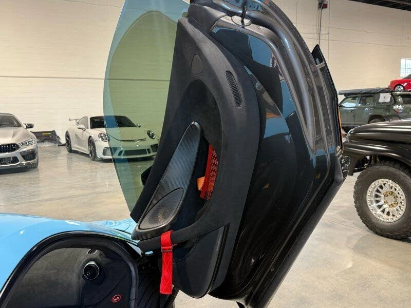 2020 McLaren 620R - Image 15 of 31