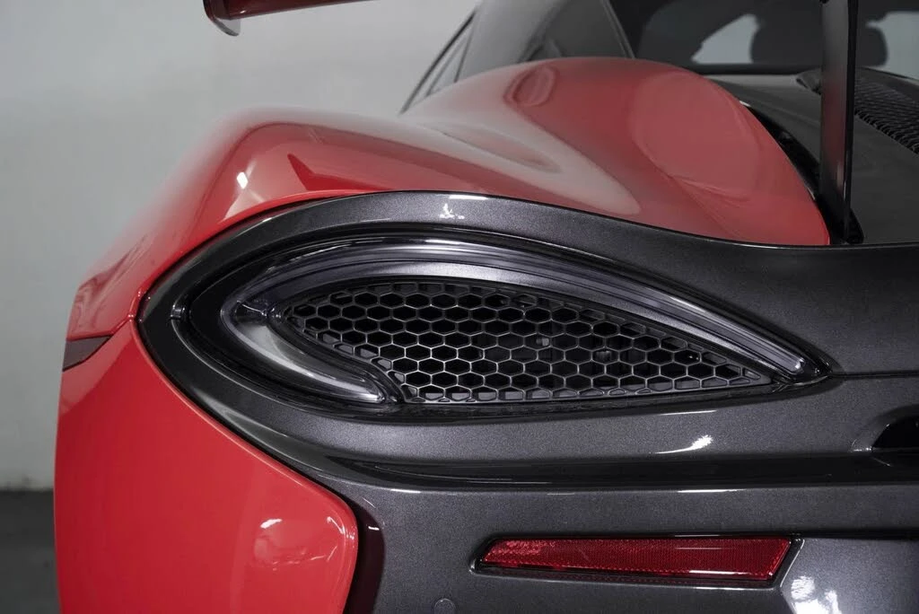 2020 McLaren 620R - Image 19 of 31