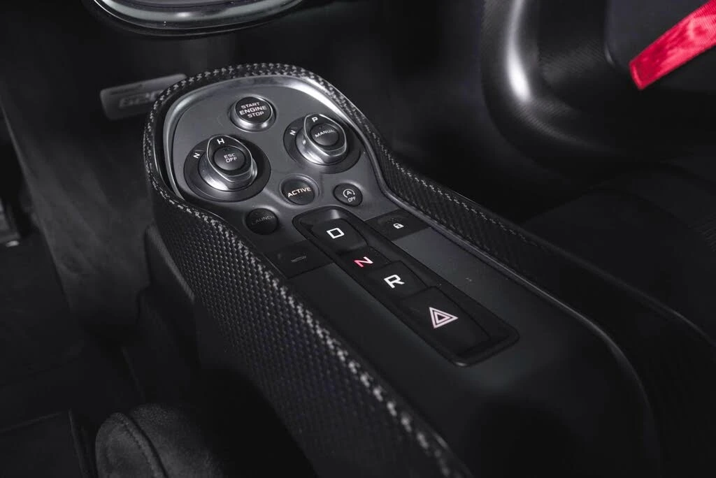 2020 McLaren 620R - Image 22 of 31