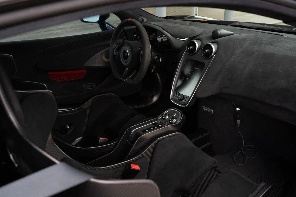2020 McLaren 620R - Image 13 of 31