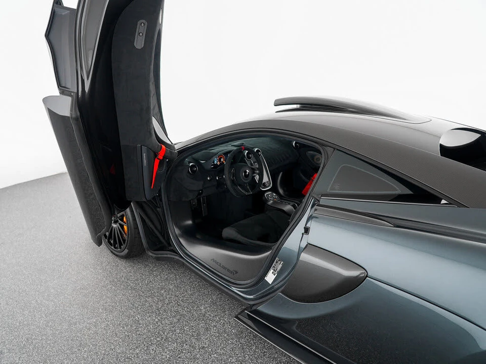2020 McLaren 620R - Image 21 of 31