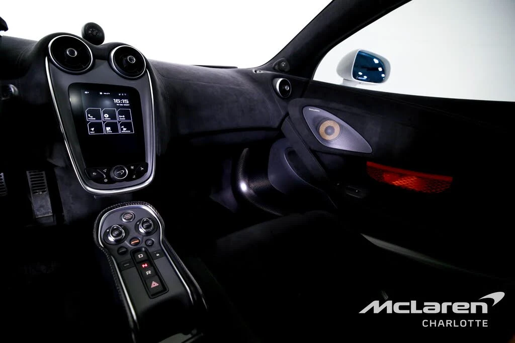 2020 McLaren 620R - Image 16 of 31