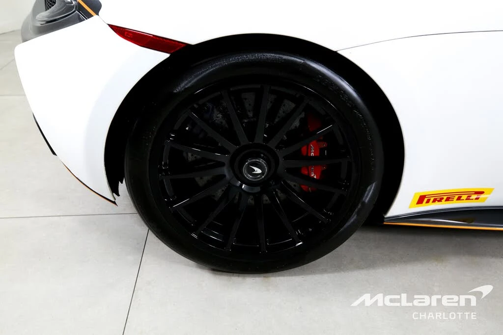 2020 McLaren 620R - Image 26 of 31