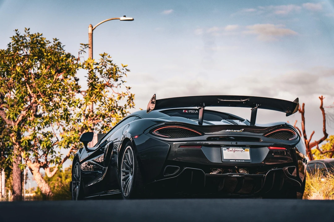 2020 McLaren 620R - Image 15 of 31