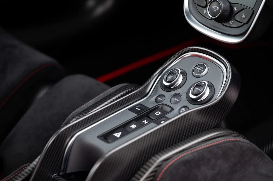 2020 McLaren 620R - Image 18 of 31