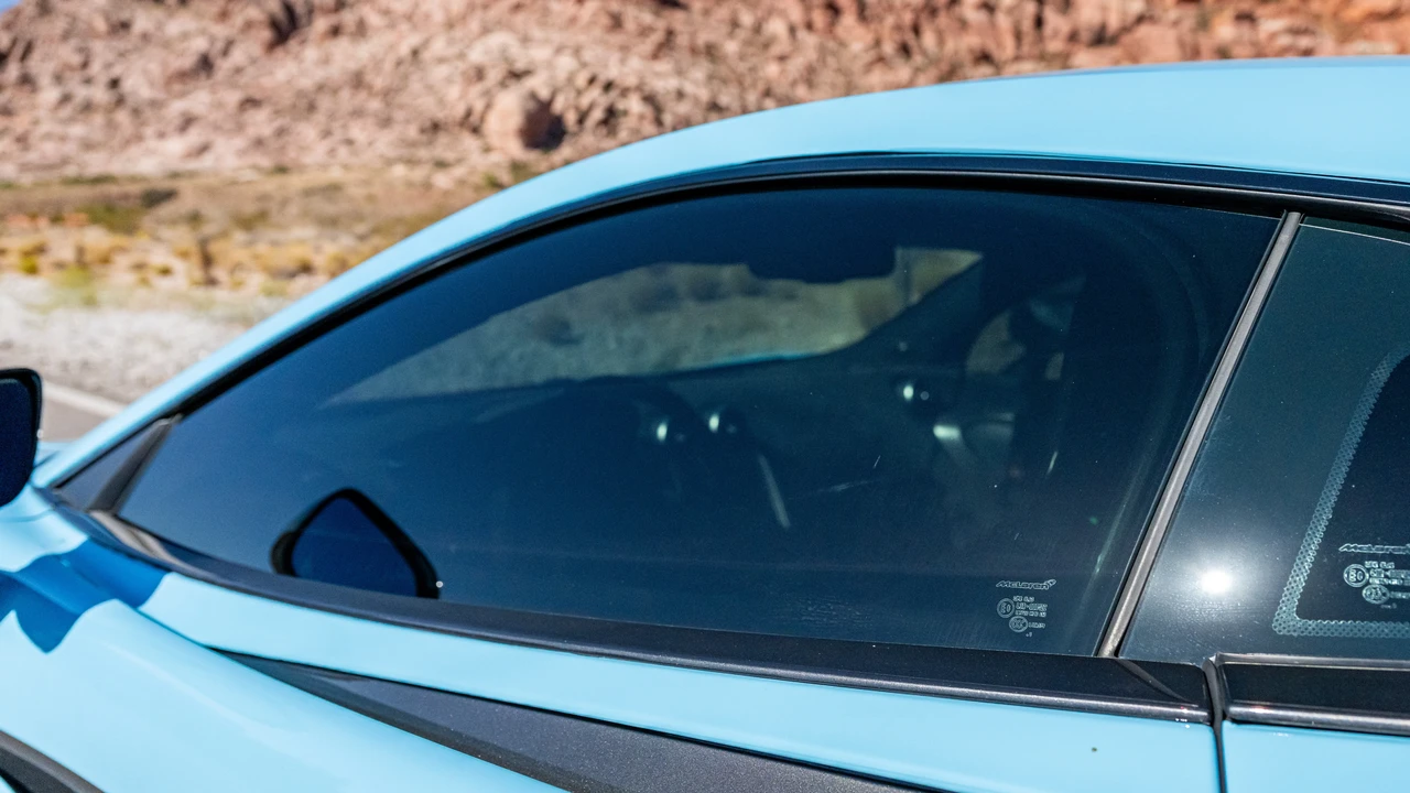 2020 McLaren 620R - Image 29 of 31