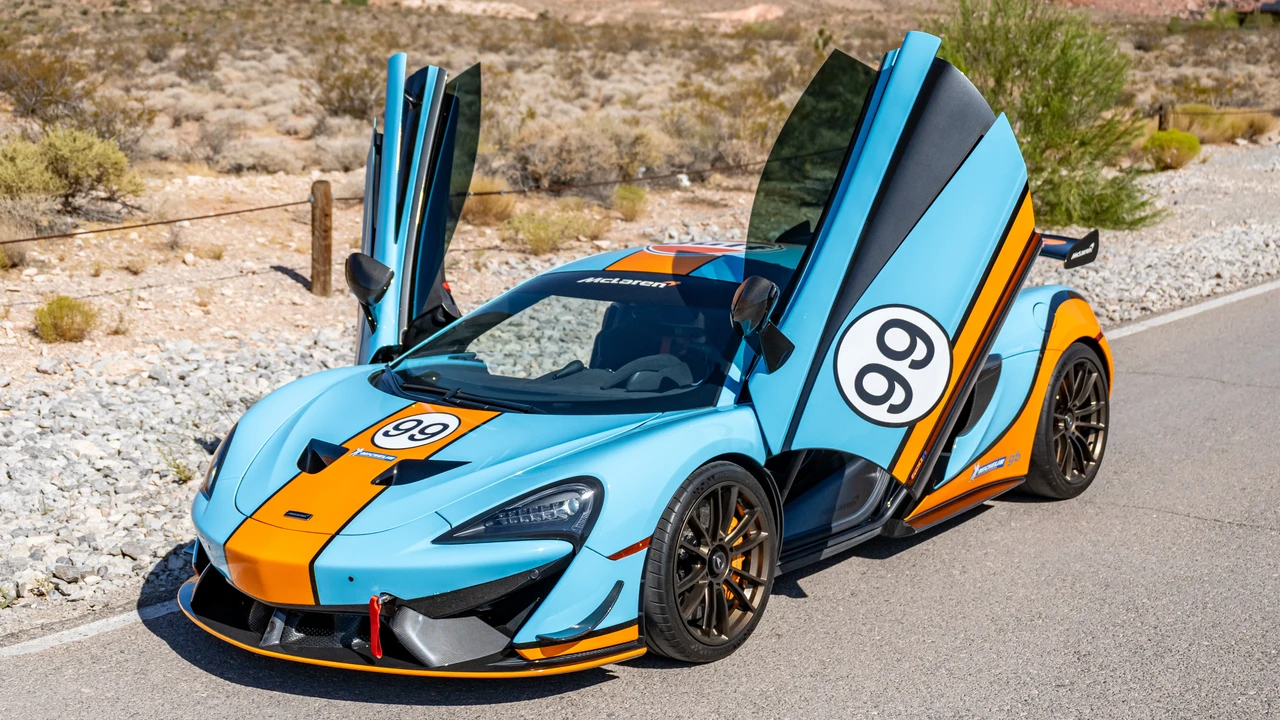 2020 McLaren 620R - Image 10 of 31