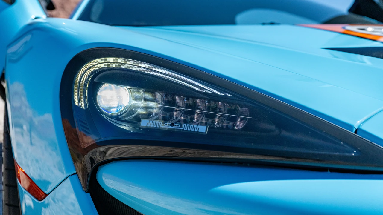 2020 McLaren 620R - Image 14 of 31
