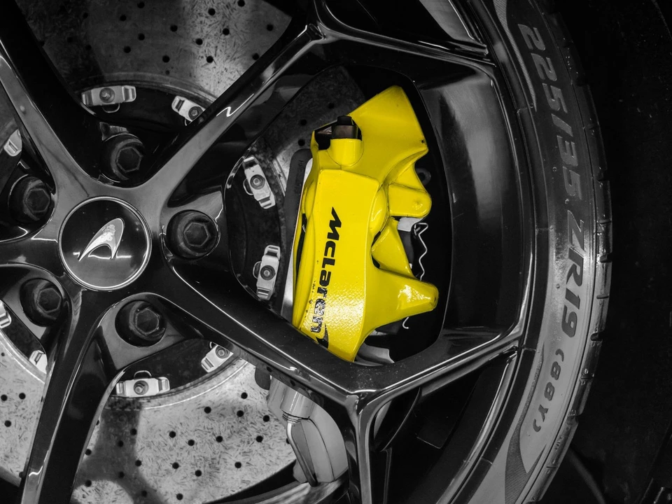 2020 McLaren 675LT - Image 28 of 31