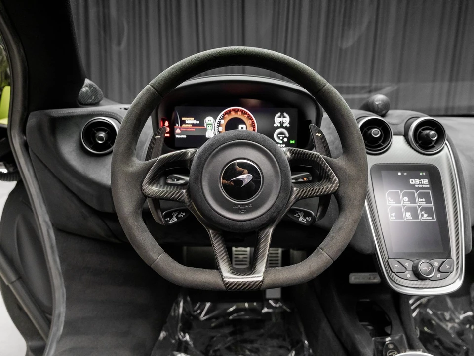 2020 McLaren 675LT - Image 6 of 31