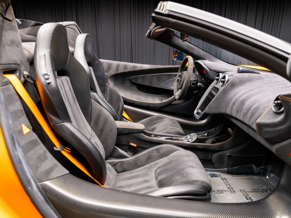 2020 McLaren 675LT - Image 6 of 31