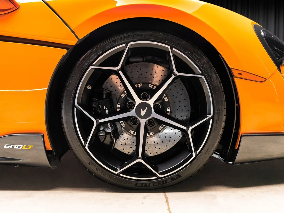 2020 McLaren 675LT - Image 29 of 31