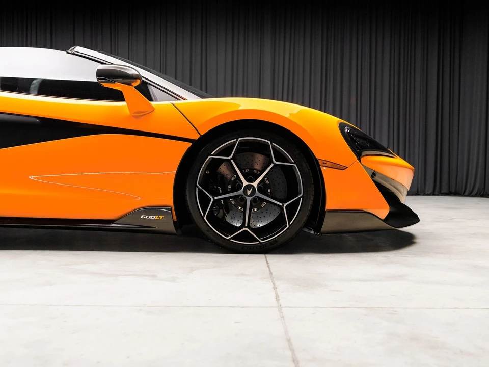2020 McLaren 675LT - Image 4 of 31