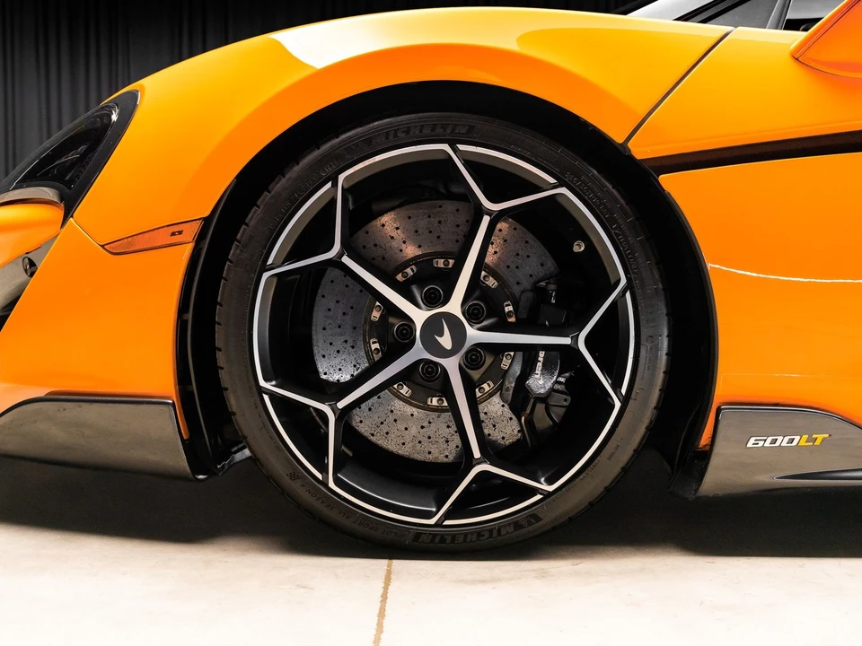 2020 McLaren 675LT - Image 27 of 31