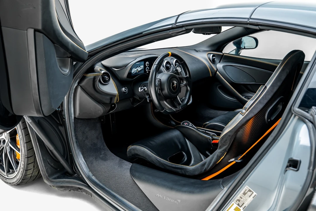 2020 McLaren 675LT - Image 3 of 31
