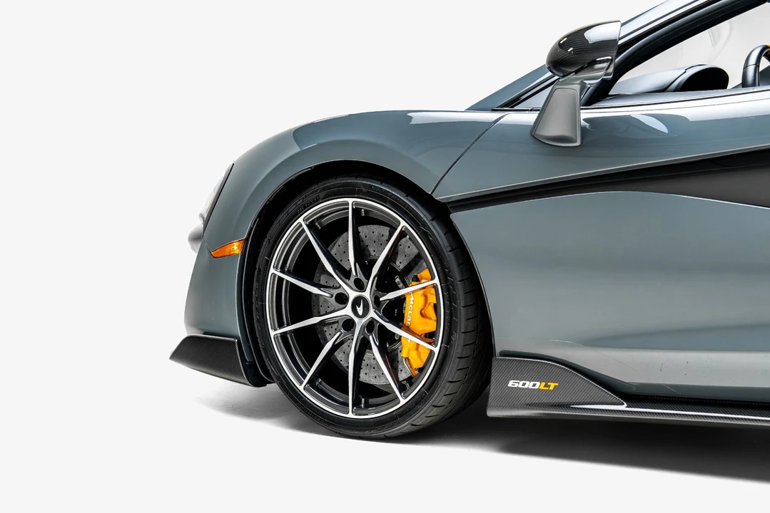 2020 McLaren 675LT - Image 23 of 31