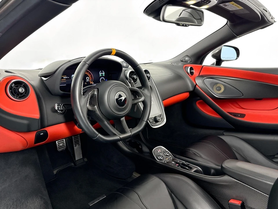 2020 McLaren 675LT - Image 25 of 31