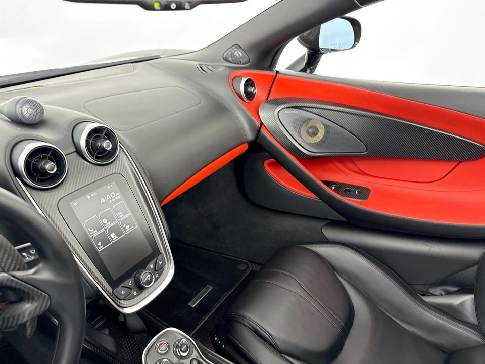2020 McLaren 675LT - Image 7 of 31