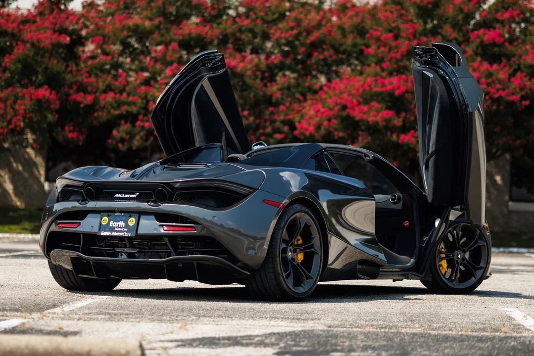 2020 McLaren 720S - Image 17 of 21
