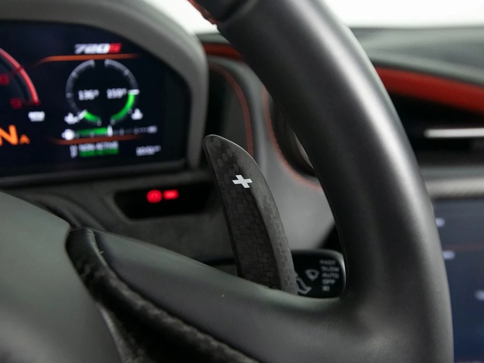 2020 McLaren 720S Spider - Image 16 of 31