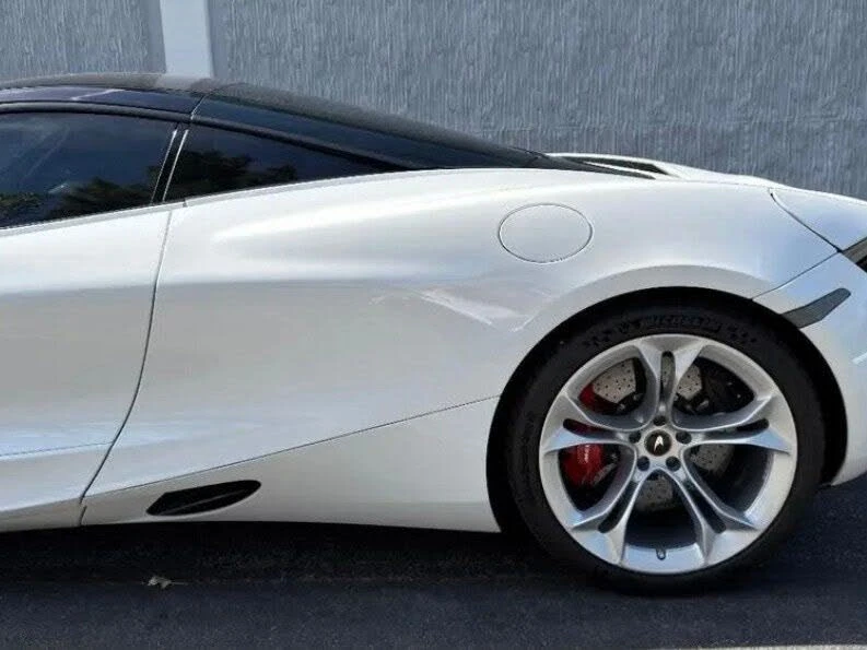 2020 McLaren 720S - Image 17 of 29