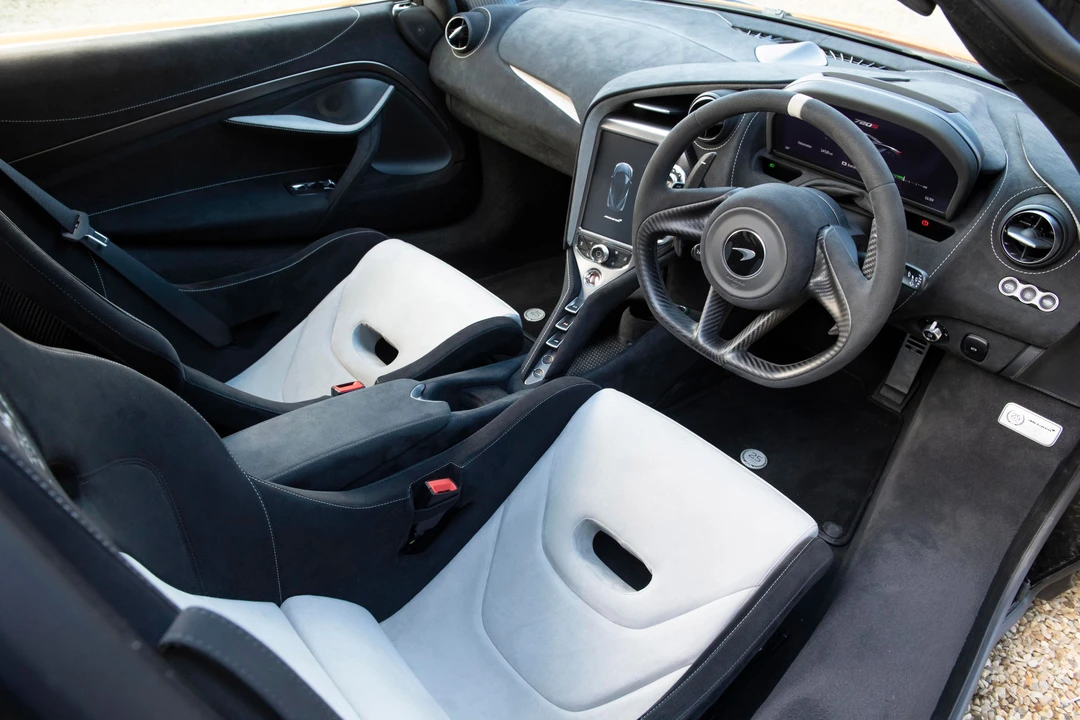 2020 McLaren 720S - Image 19 of 31