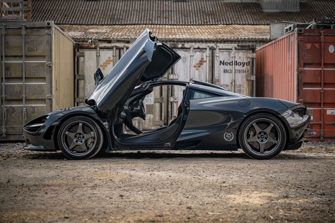 2020 McLaren 720S - Image 26 of 31