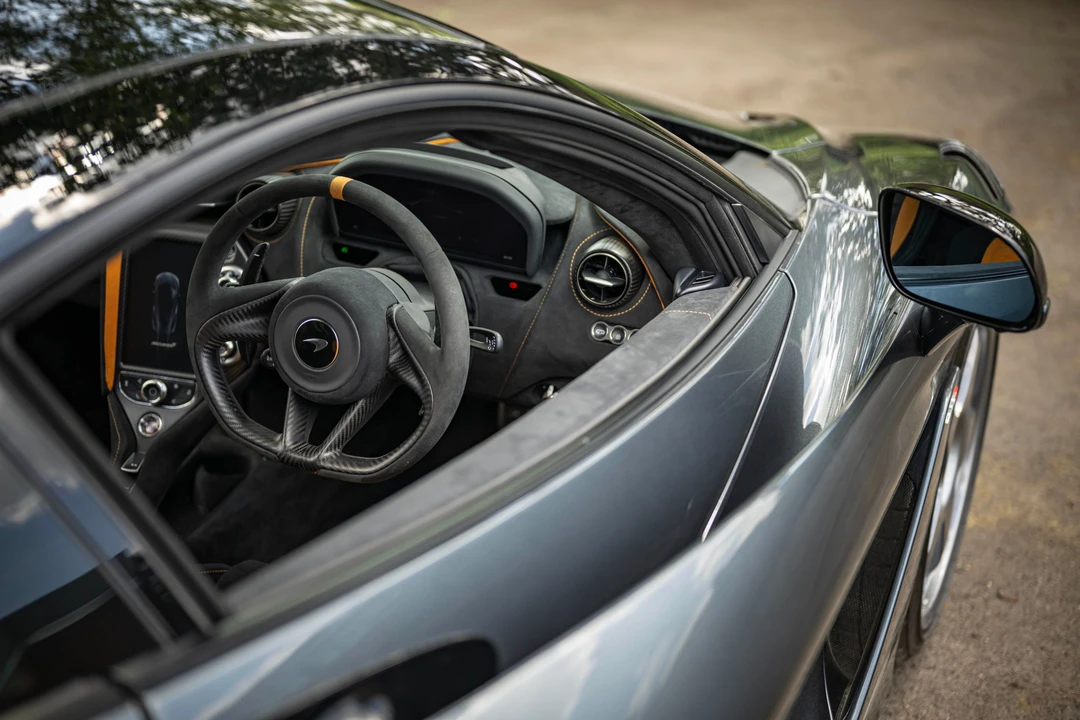2020 McLaren 720S - Image 13 of 31