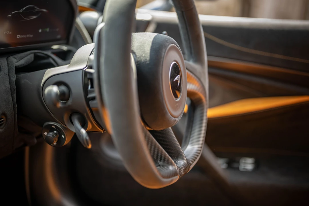 2020 McLaren 720S - Image 17 of 31