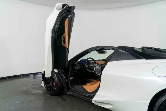 2020 McLaren 720S Spider - Image 18 of 31