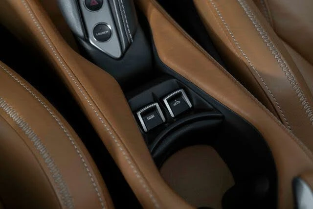 2020 McLaren 720S Spider - Image 28 of 31