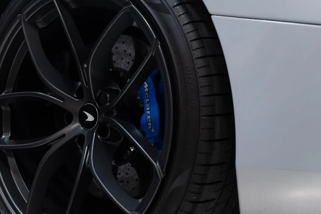 2020 McLaren 720S Spider - Image 27 of 31