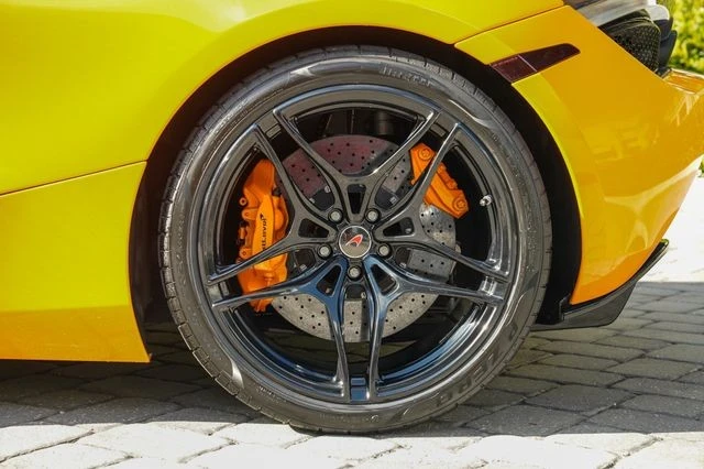 2020 McLaren 720S Spider - Image 17 of 21