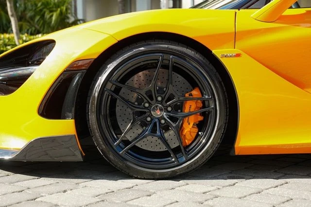 2020 McLaren 720S Spider - Image 15 of 21